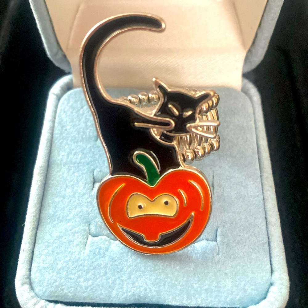 Halloween black cat pumpkin stretchy ring.